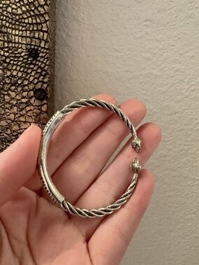 Elegant Women's Bracelet